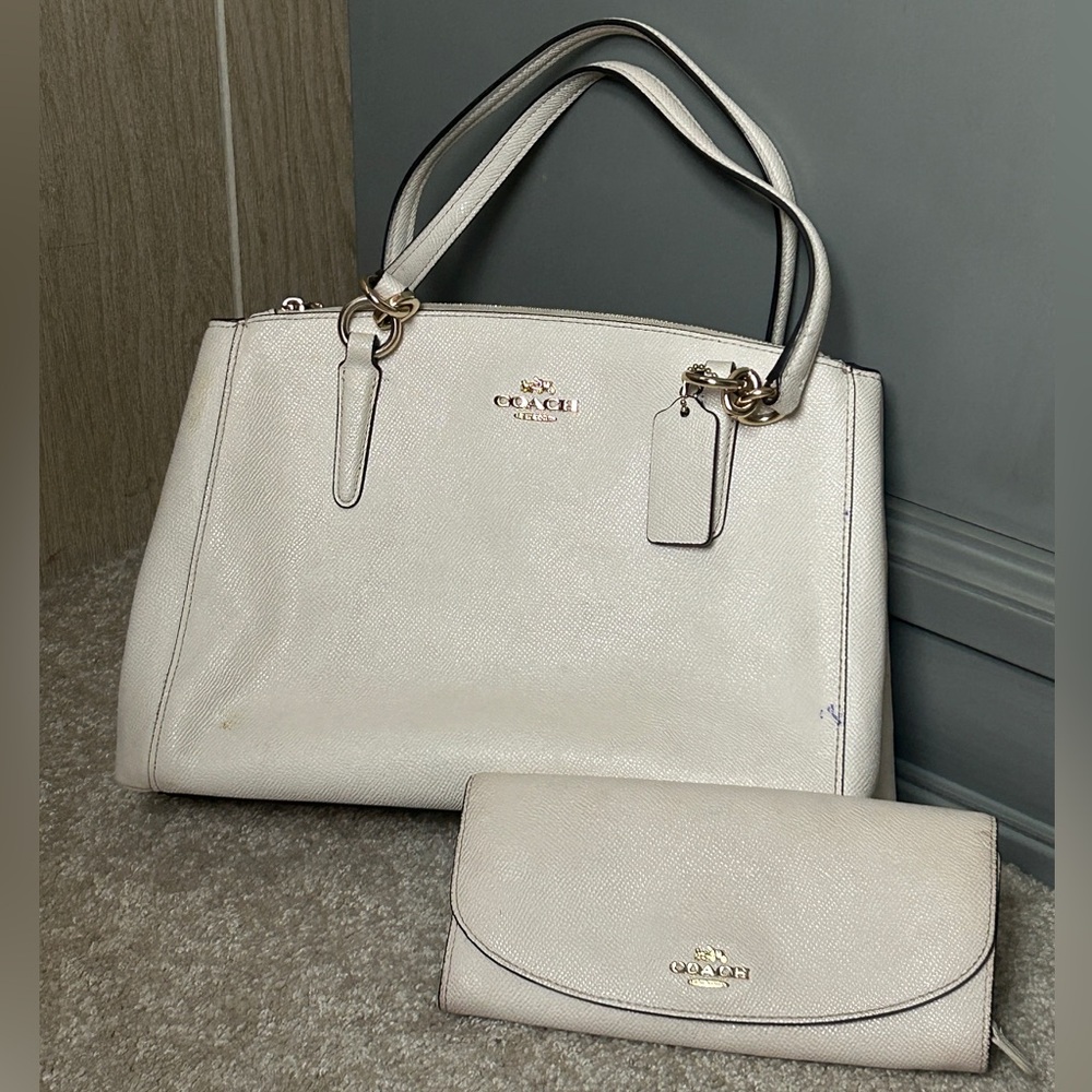 Cream/Ivory Coach Bag + Matching Accordion Wallet